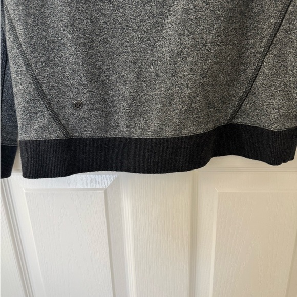 Lululemon Grey and Black Sweatshirt Size Small - Picture 10 of 10